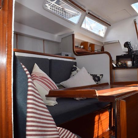 Velero En Puerto De Valencia - E&M Boats Hotel ภายนอก รูปภาพ