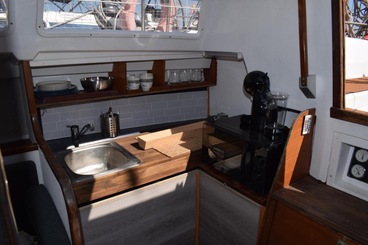 Velero En Puerto De Valencia - E&M Boats Hotel ภายนอก รูปภาพ