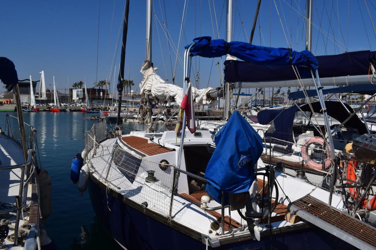 Velero En Puerto De Valencia - E&M Boats Hotel ภายนอก รูปภาพ