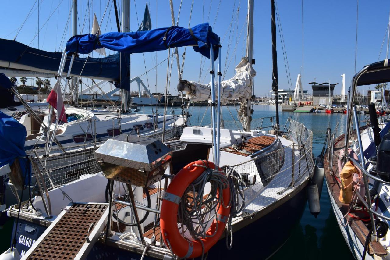Velero En Puerto De Valencia - E&M Boats Hotel ภายนอก รูปภาพ